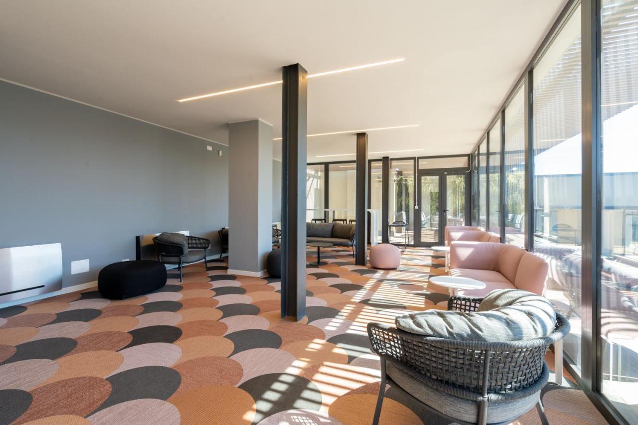 Aurealiving - Trastevere Suite With Rooftop & Gym, Your Place In Roma Esterno foto