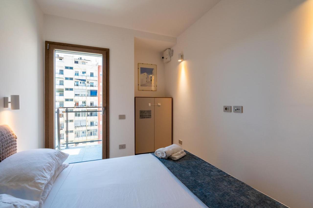 Aurealiving - Trastevere Suite With Rooftop & Gym, Your Place In Roma Esterno foto