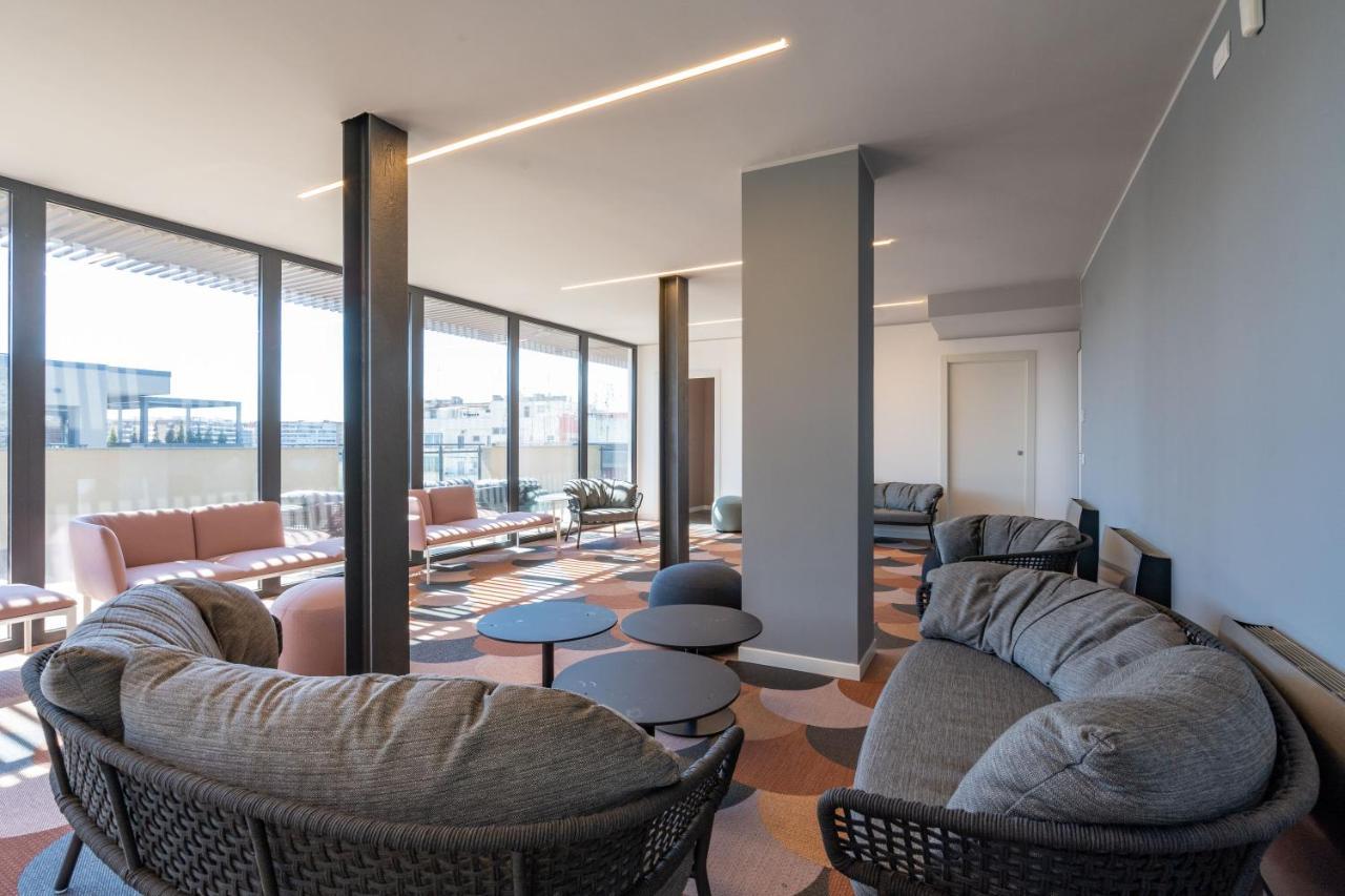 Aurealiving - Trastevere Suite With Rooftop & Gym, Your Place In Roma Esterno foto