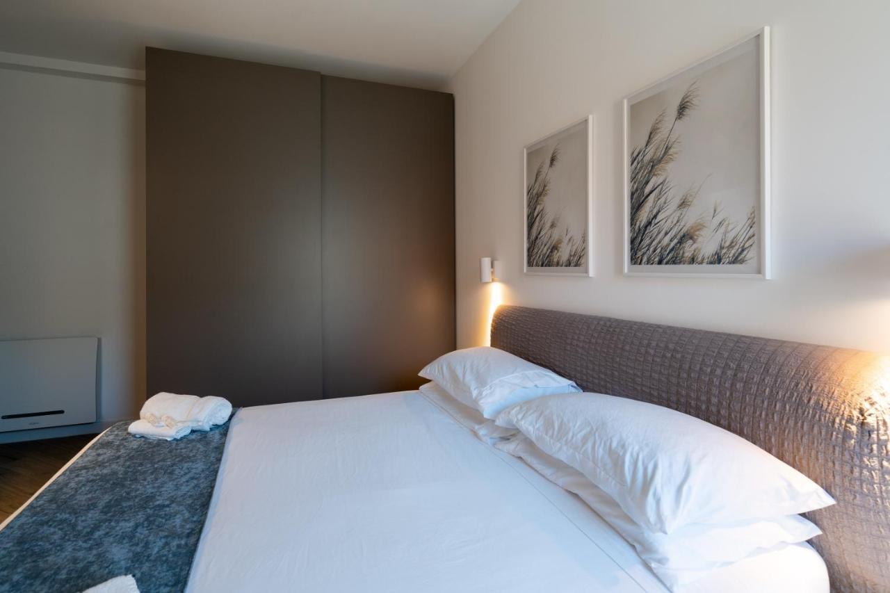 Aurealiving - Trastevere Suite With Rooftop & Gym, Your Place In Roma Esterno foto