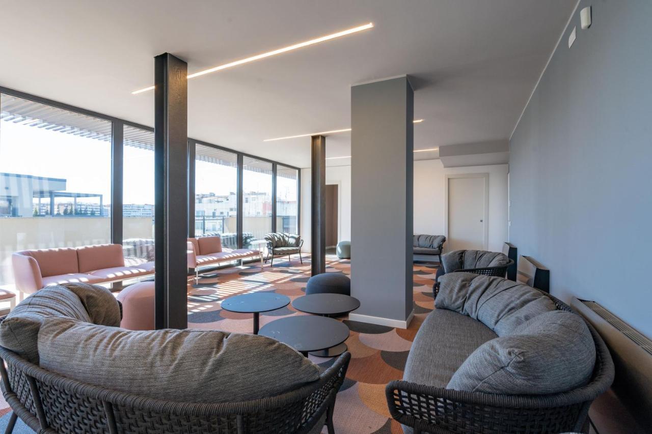 Aurealiving - Trastevere Suite With Rooftop & Gym, Your Place In Roma Esterno foto