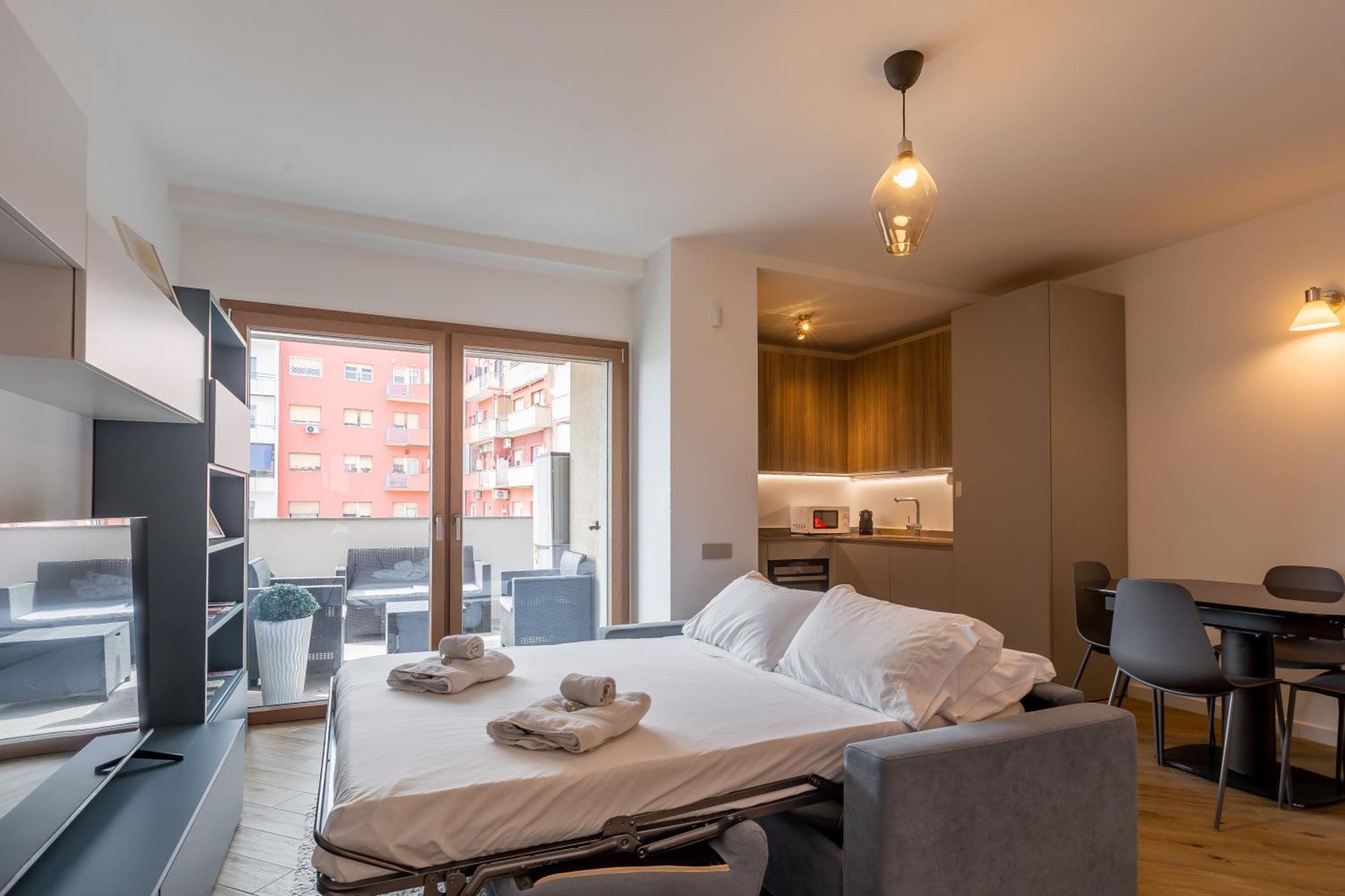Aurealiving - Trastevere Suite With Rooftop & Gym, Your Place In Roma Esterno foto